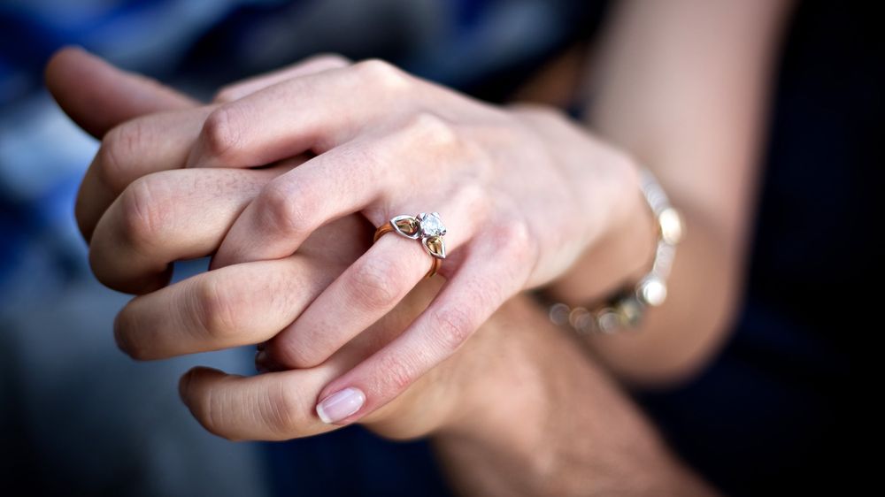Přinesou samé dvojky na snubním prstýnku štěstí?